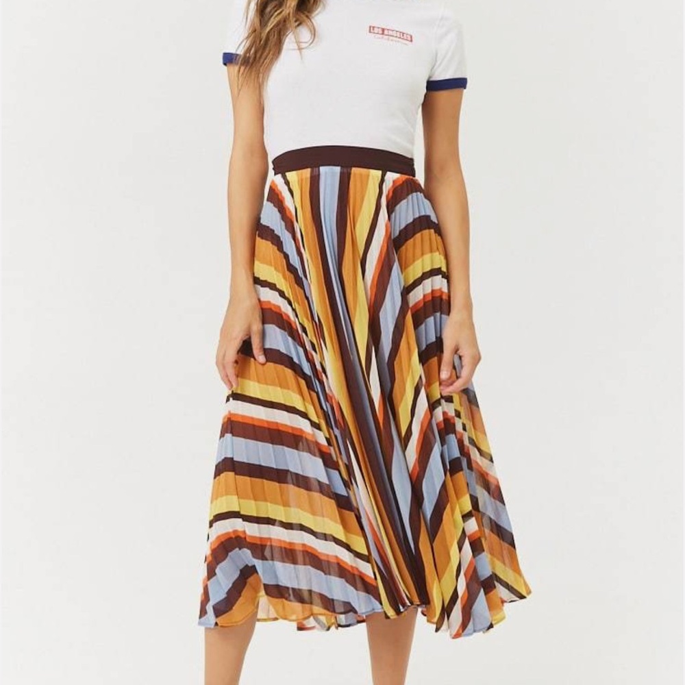 Forever 21 Rainbow Accordion-Pleated
Midi Skirt Small XS